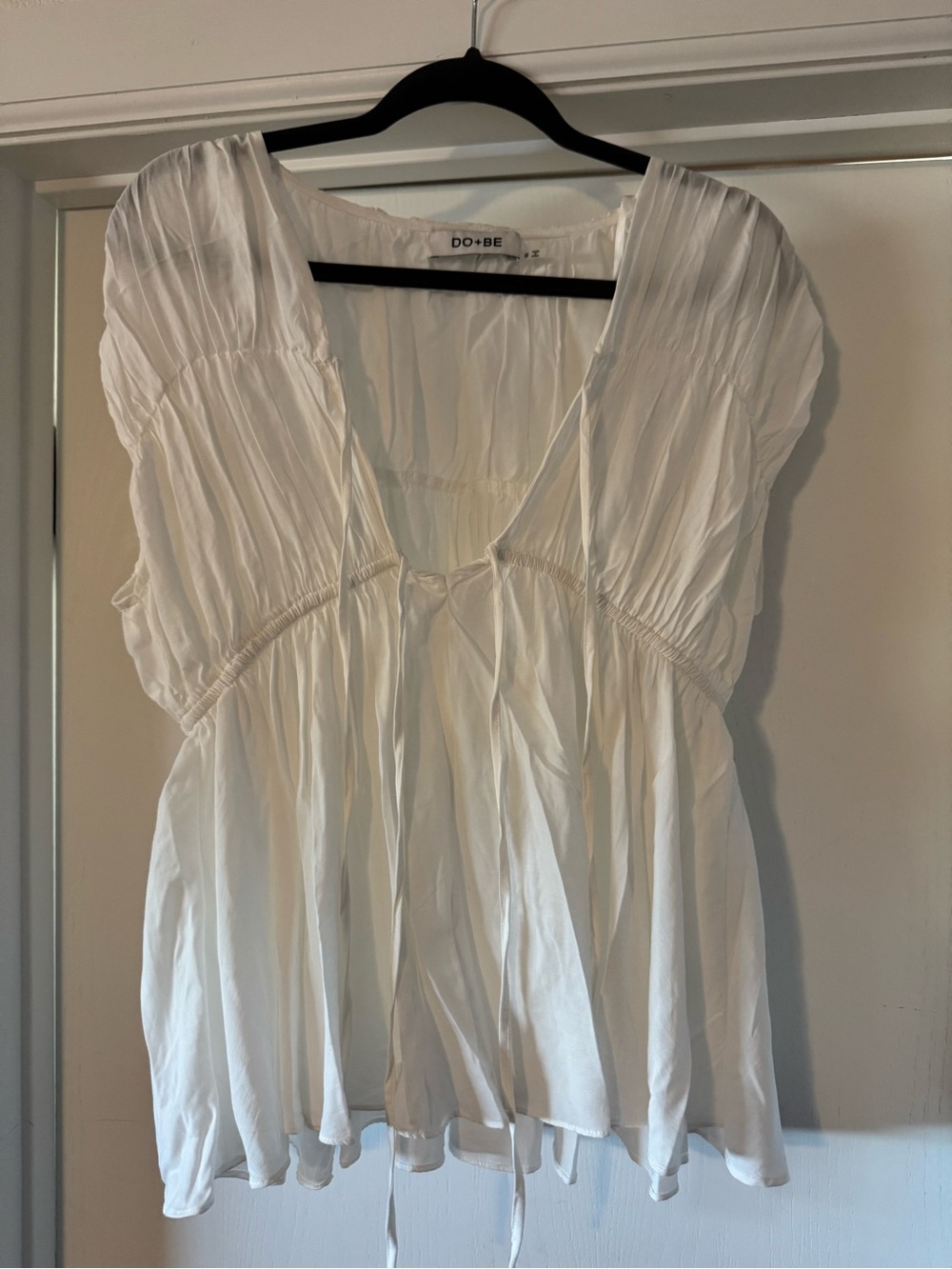 DO+BE White V-Neck Peasant Tunic Top
